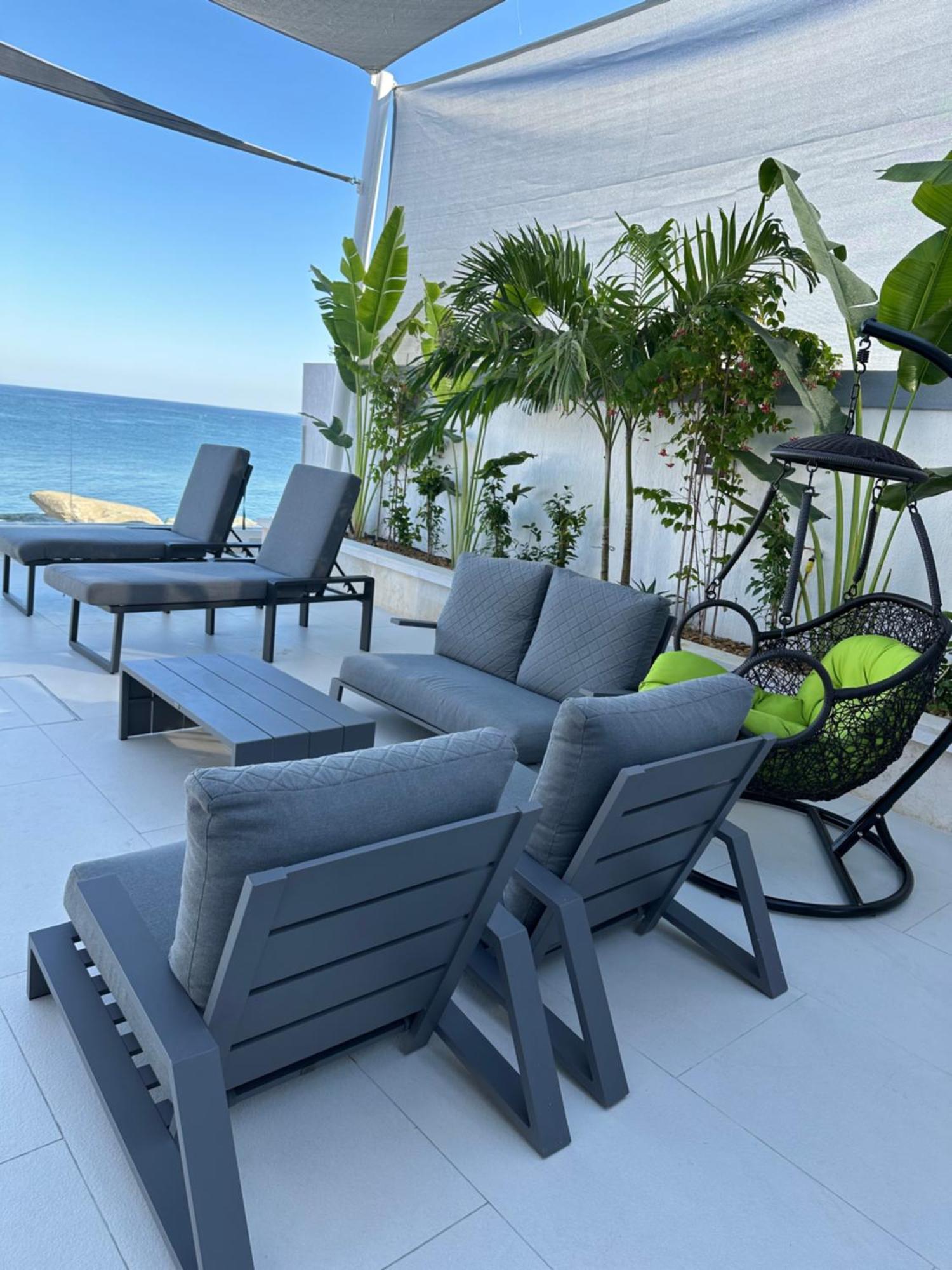 فيلة Al Dana Sea View *